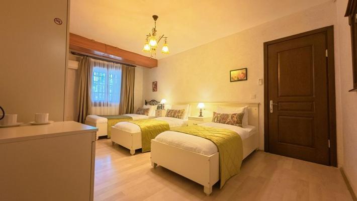 Habitación Triple Económica